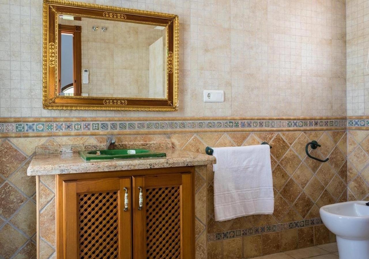 Spacious Villa With Exceptional Views In Malaga Casarabonela Bagian luar foto
